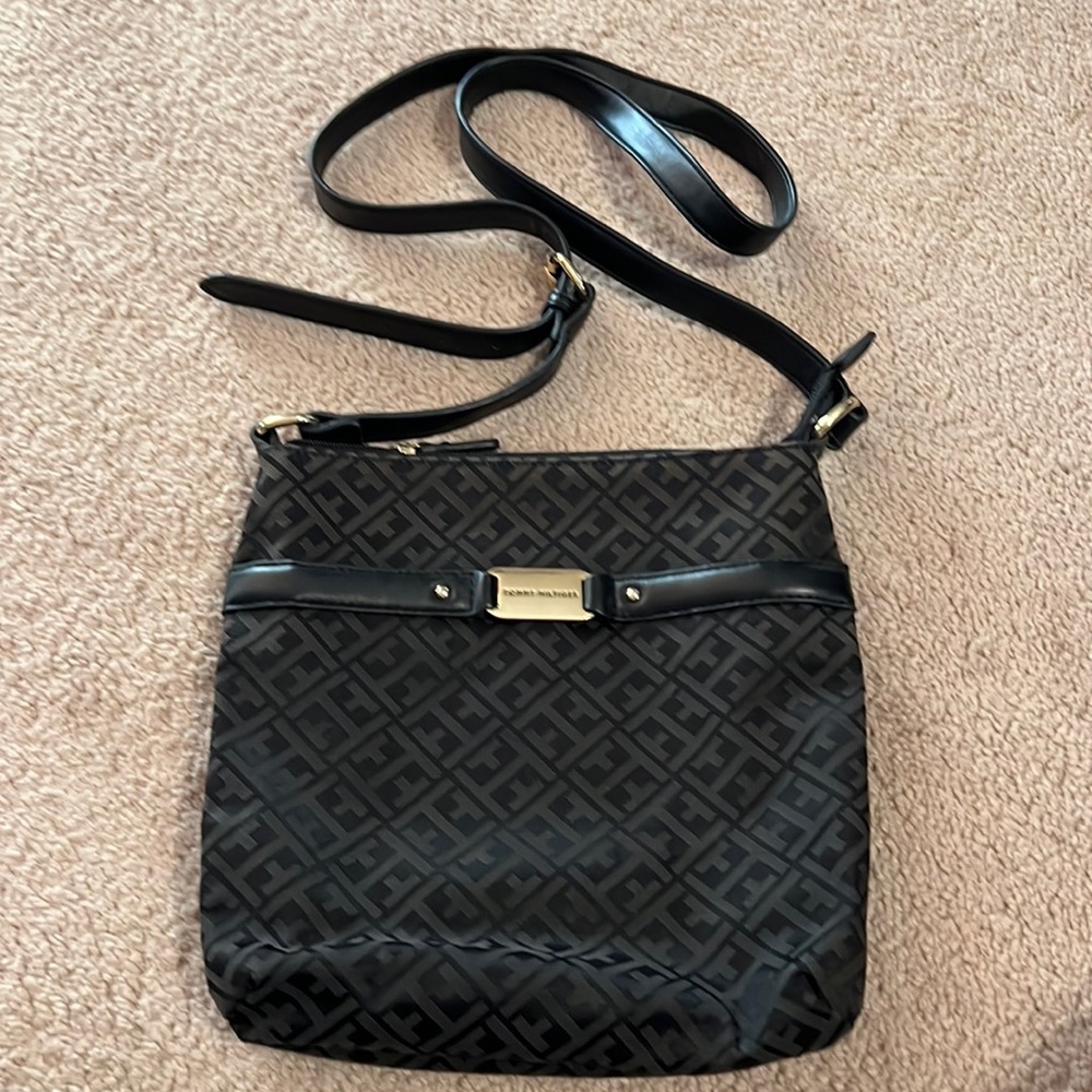 Tommy Hilfiger black purse